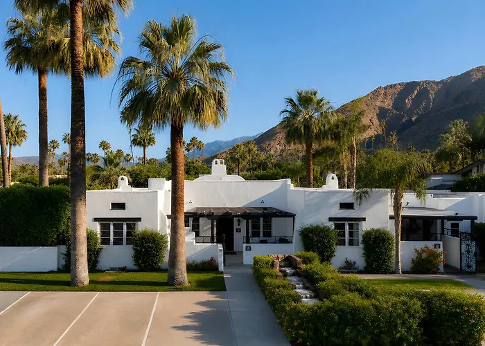 Gloria Palm Springs